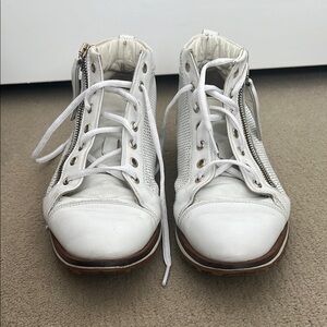 Well loved White High-Top Walter Genuin Women’s Golf Shoes with Zipper Detail